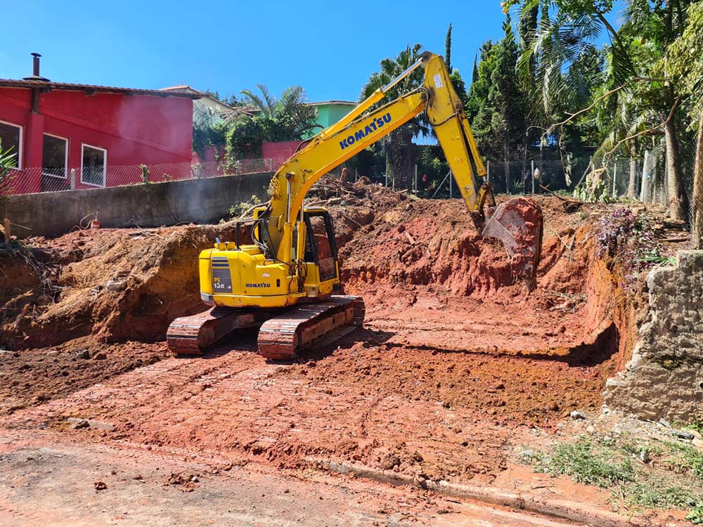 Aluguel de escavadeira em Barueri da Terraplenagem Farias