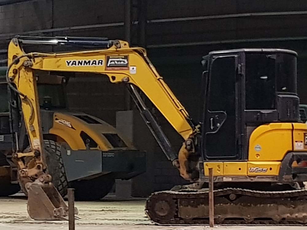 Aluguel de mini escavadeira em São Paulo da Terraplenagem Farias
