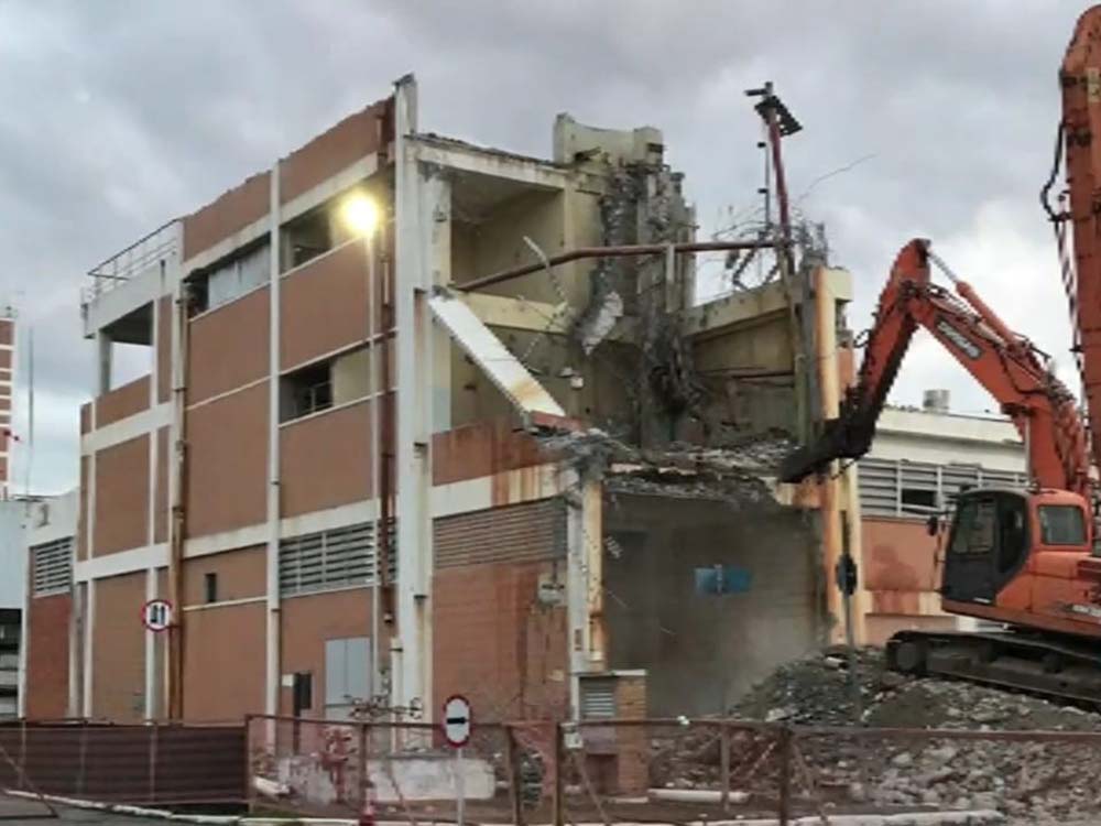 Demolidora em Alphaville: a melhor opção para a construção e desenvolvimento da Terraplenagem Farias