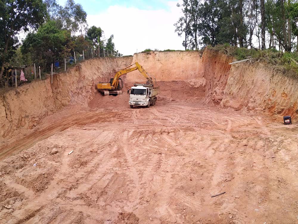Escavação em Barueri da Terraplenagem Farias