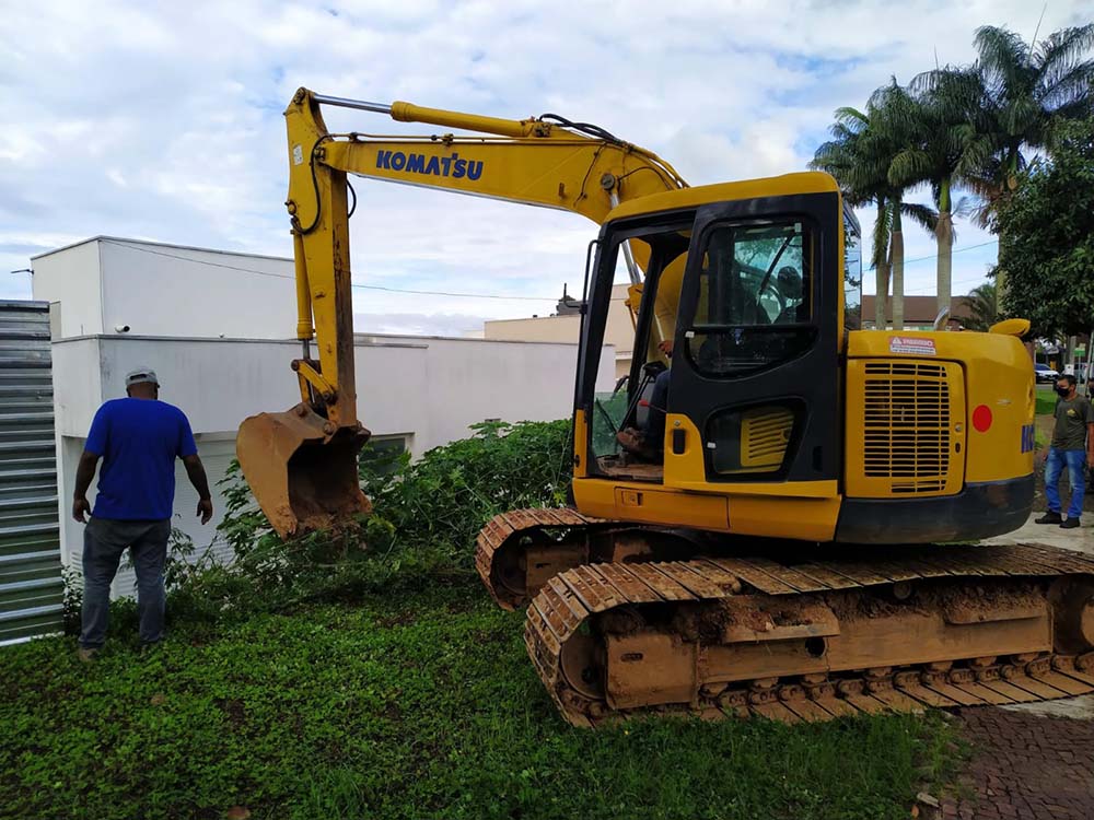 Locação de escavadeira em Alphaville da Terraplenagem Farias